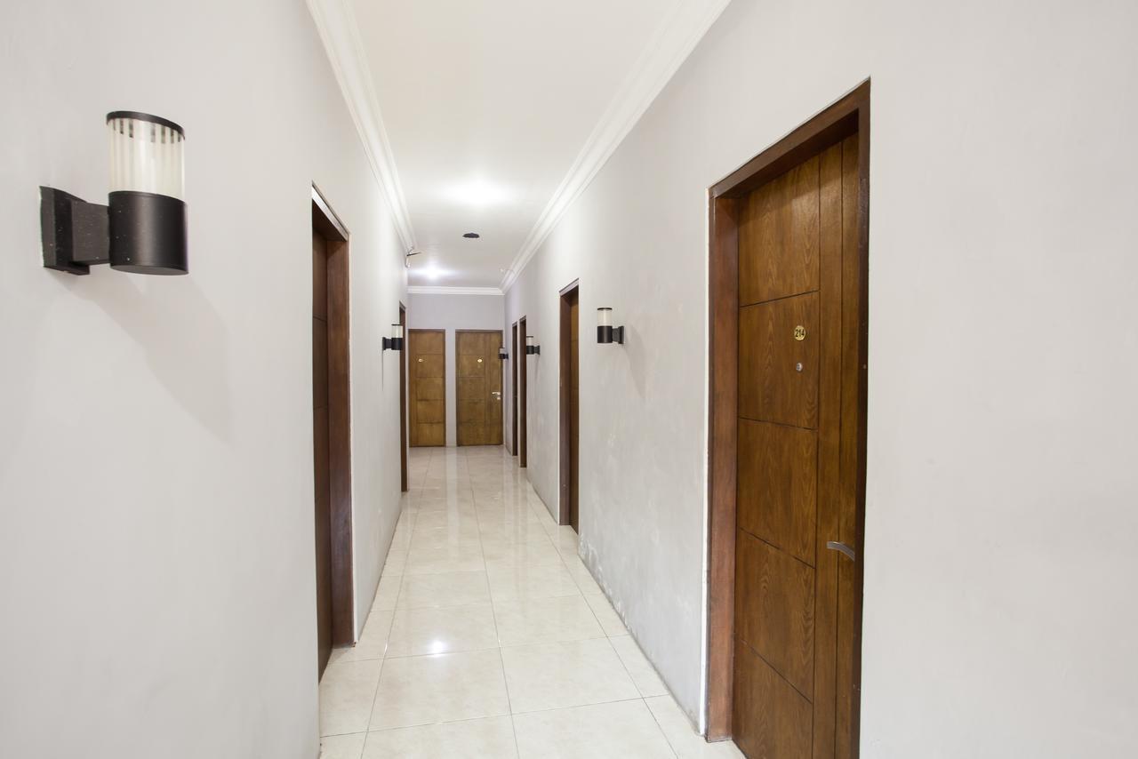 Reddoorz Near Marvel City Mall Wonotjolo Exteriör bild
